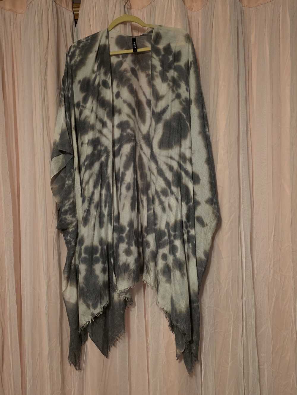 Torrid Gray & White Tie-Dye Kimono One Size